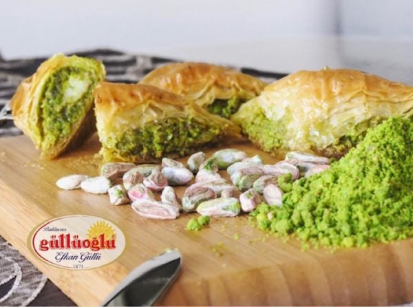 Özel Şöbiyet 2 kg Tepsi