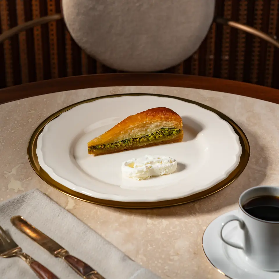 Havuç Dilimi Baklava Standart Kutu - Büyük Boy (1000 gr)