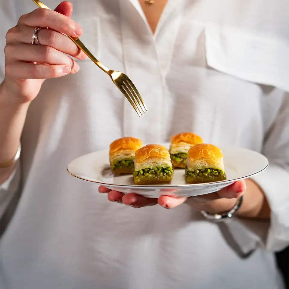 Fıstıklı Kuru Baklava Hediyelik Kutu - Büyük Boy 1000 gr