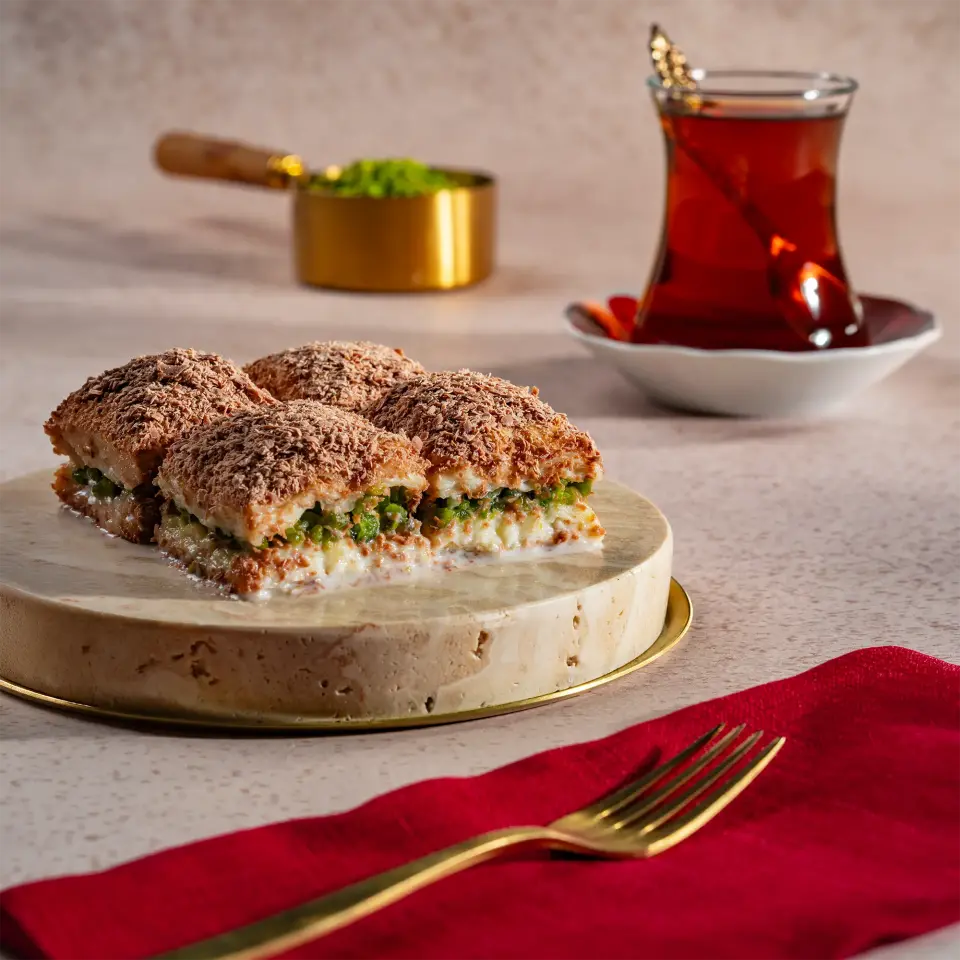 Fıstıklı Çikolatalı Soğuk Baklava Standart Kutu - Orta Boy (500 gr)