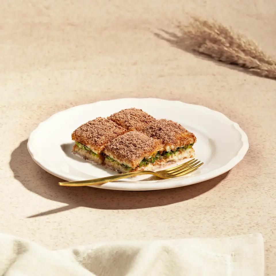 Fıstıklı Çikolatalı Soğuk Baklava Standart Kutu - Orta Boy (500 gr)