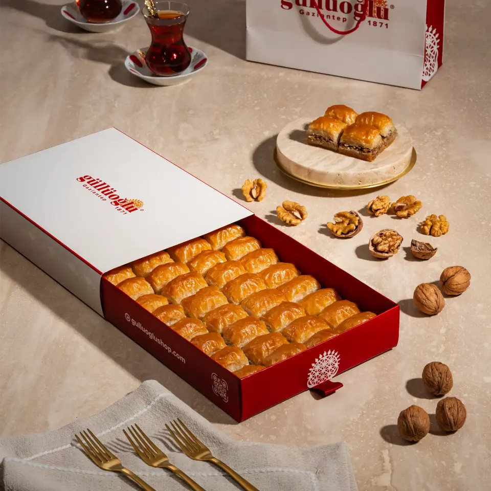 Cevizli Baklava Büyük Boy 1200 gr - Hediyelik Kutu