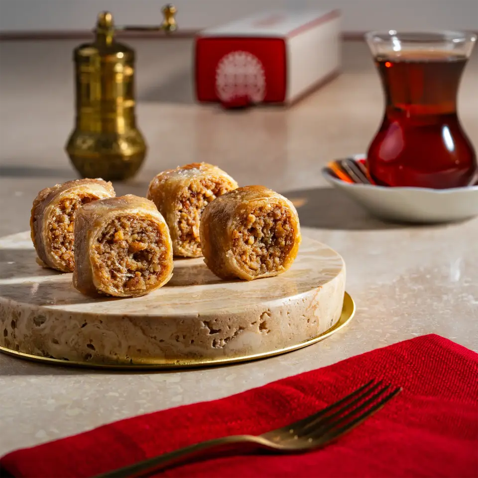 Cevizli Saray Sarması Büyük Boy 1100 gr -  Hediyelik Kutu