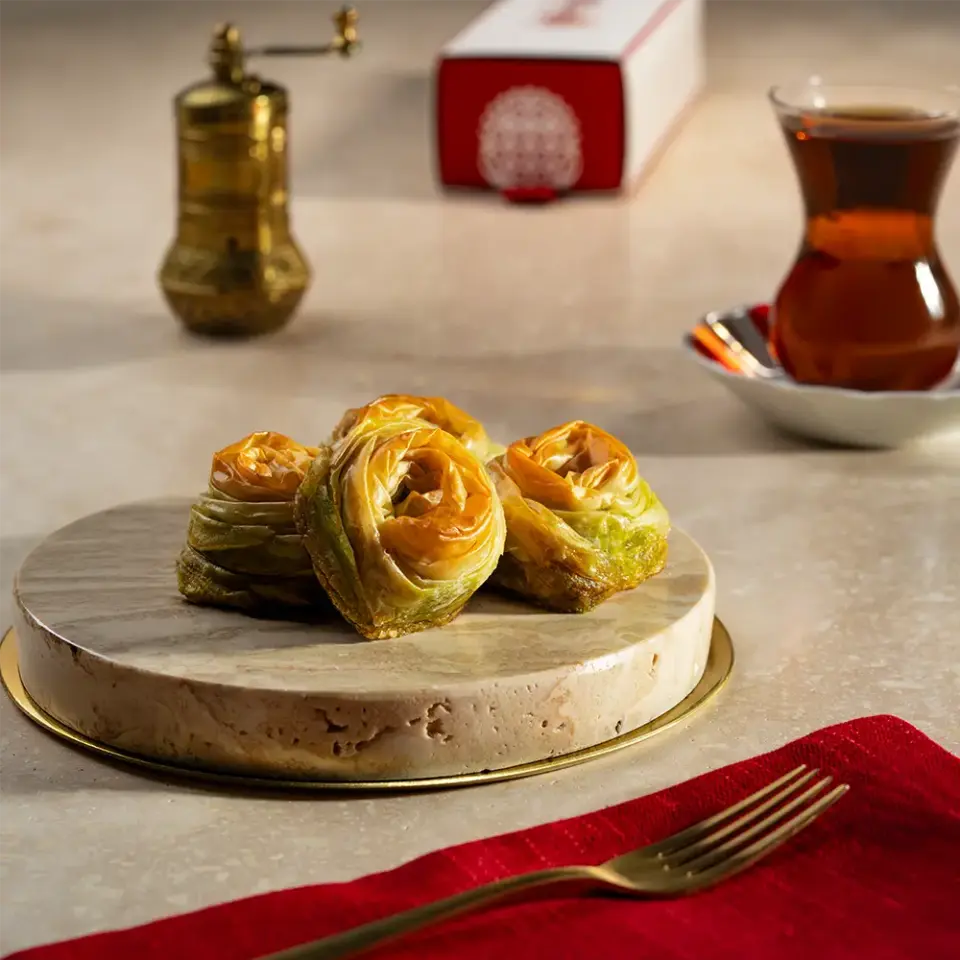 Fıstıklı Gül Baklava