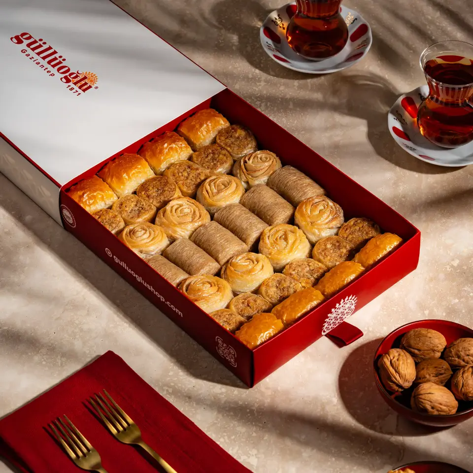 Cevizli Karışık Baklava Hediyelik Kutu - Büyük Boy 1200 gr