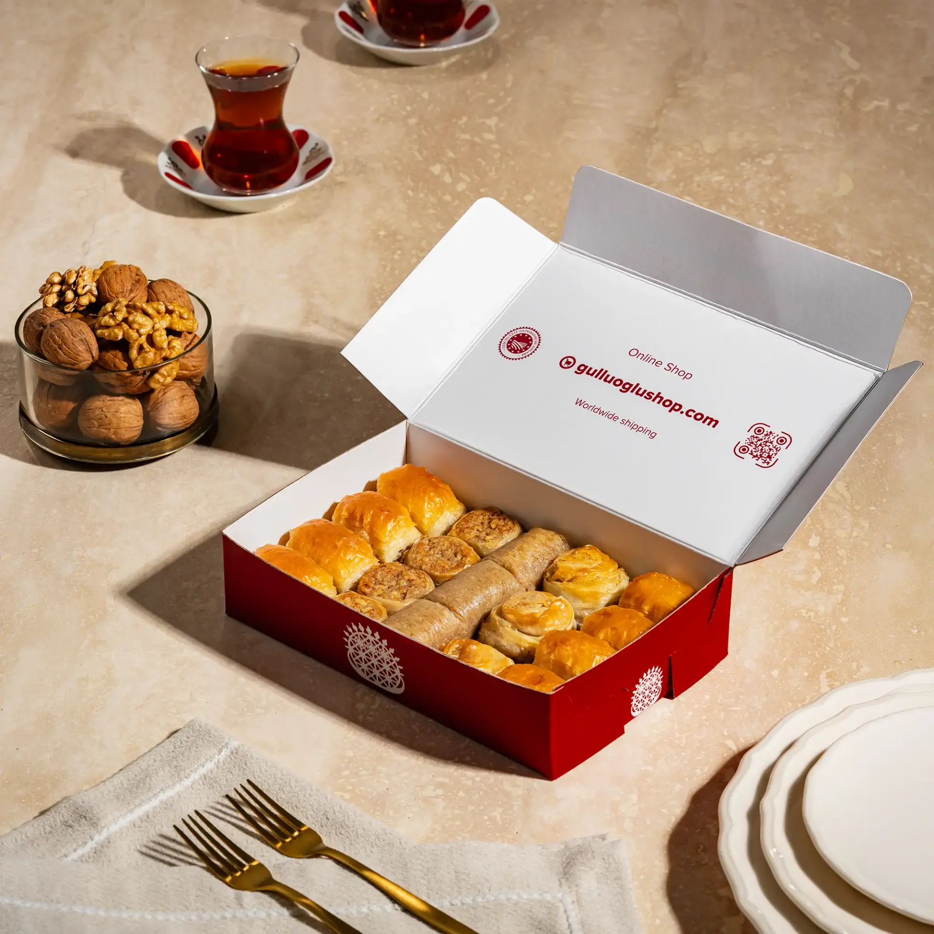 Cevizli Karışık Baklava Standart Kutu - Orta Boy