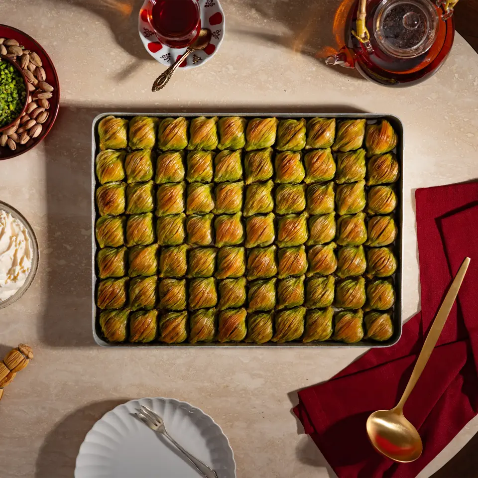 Fıstıklı Midye Baklava Tepsi